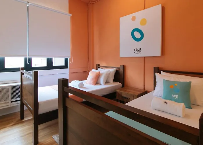 Sans Laperal Hotel 3*