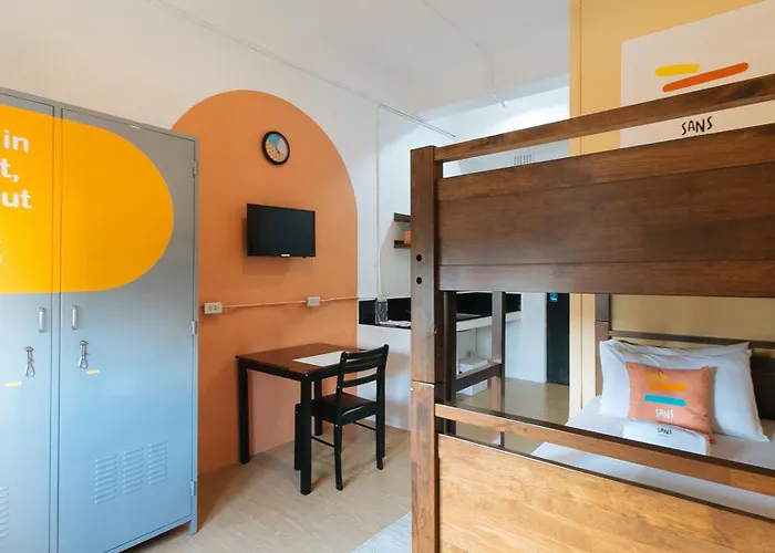 Sans Laperal Hotel 3*