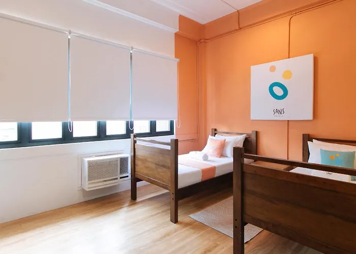 Sans Laperal Hotel 3*